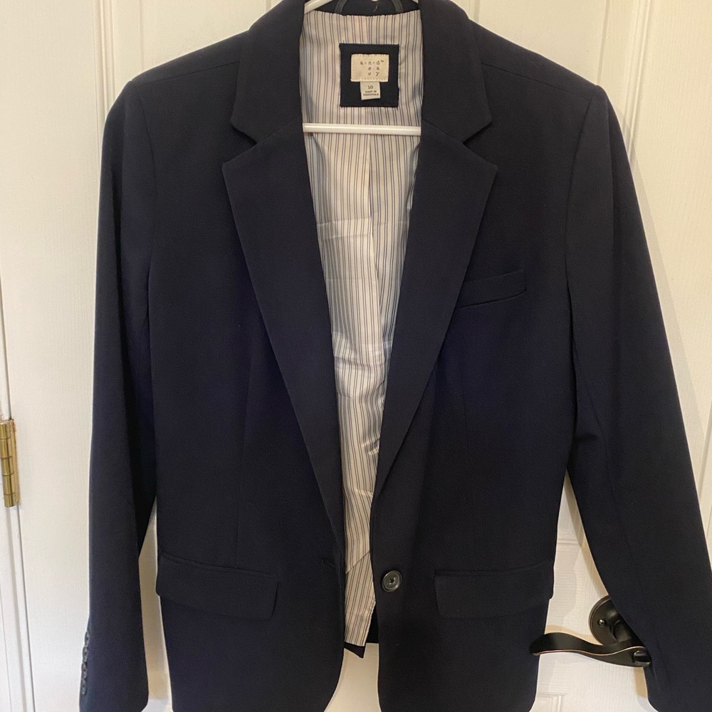 Women’s Navy Blazer